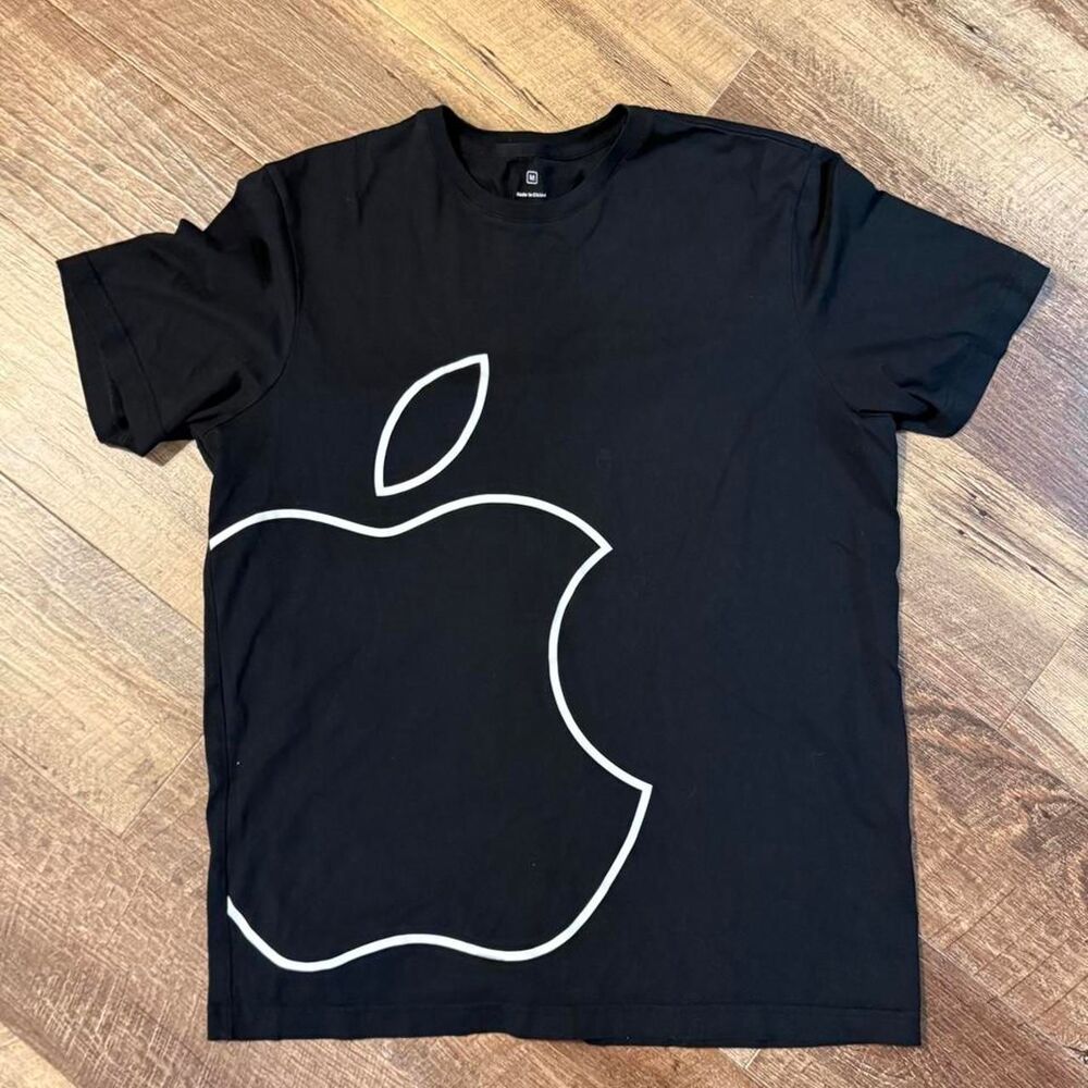 Apple Men's Black T-shirt
